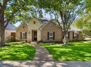 18731 Thorntree Ln, Dallas, TX 75252