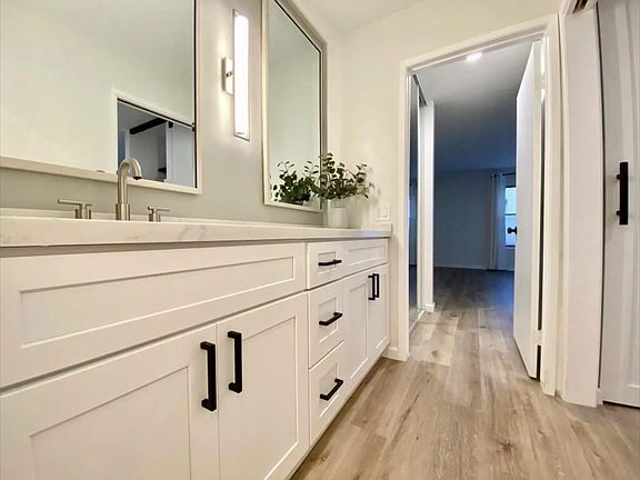 5th image of 1801 Diamond St #3-225
