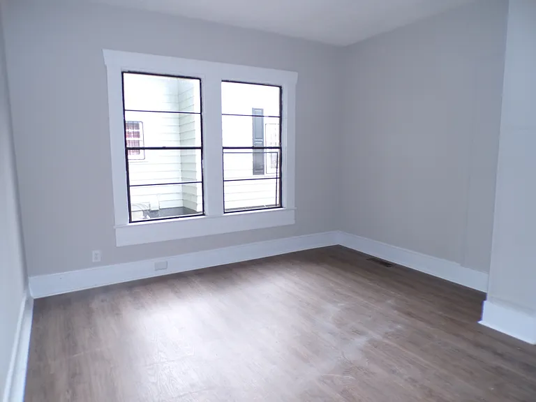 1657 Lee Ave SW — Photo 6
