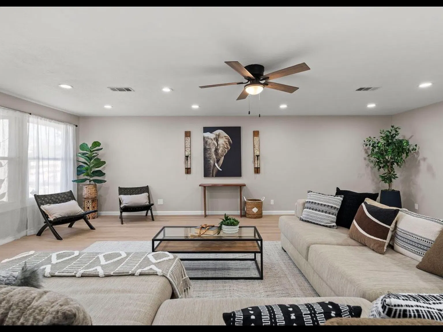 3 bed, 2150 sqft, $3,495 — Photo 2