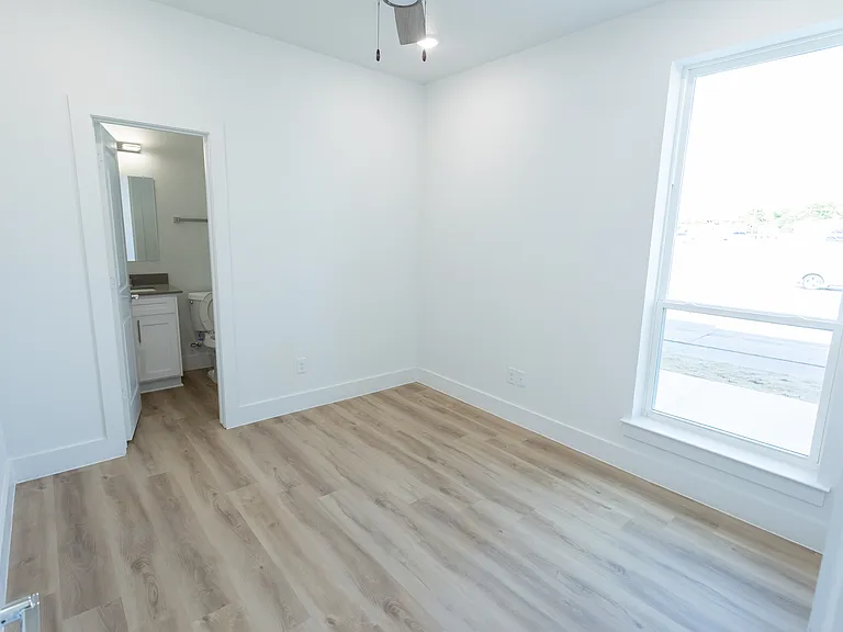 2505 Benbrook Blvd #502 — Photo 3