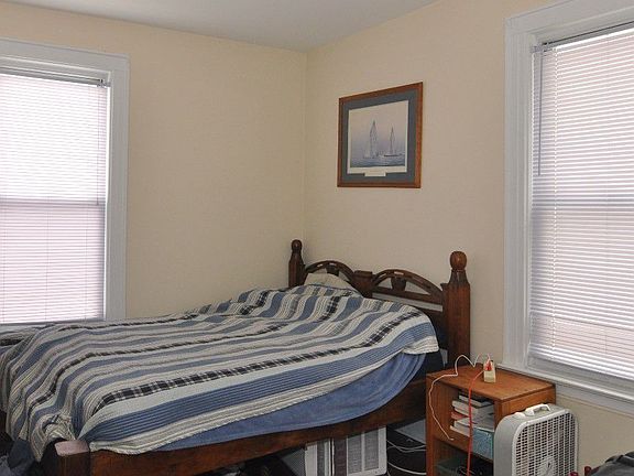 3rd image of 3050 35th St