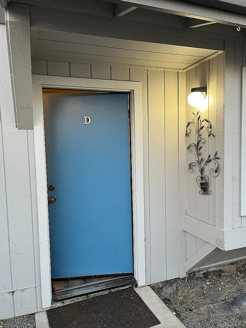 3 bed, 1150 sqft, $3,000 — Photo 1