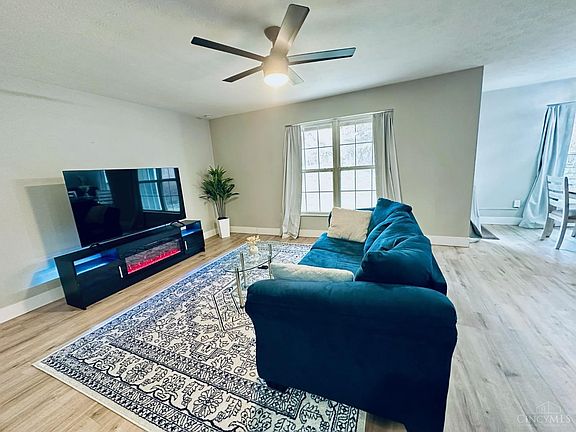 2nd image of 165 High Ridge Ct