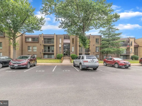 7587 Margate Ct APT 203, Manassas, VA 20109
