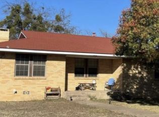 1105 E Gentry St, Hamilton, TX 76531