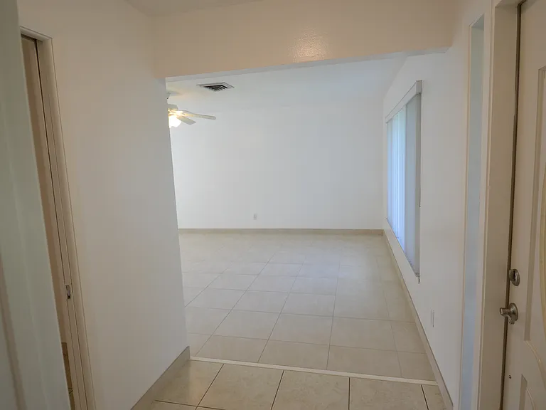 2357 White Oak Cir — Photo 8