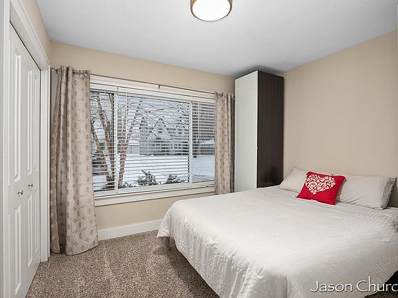 5th image of 3257 Barrett Ave SW