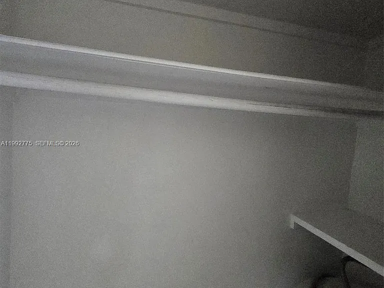 1507 NE 5th Ave #3 — Photo 8