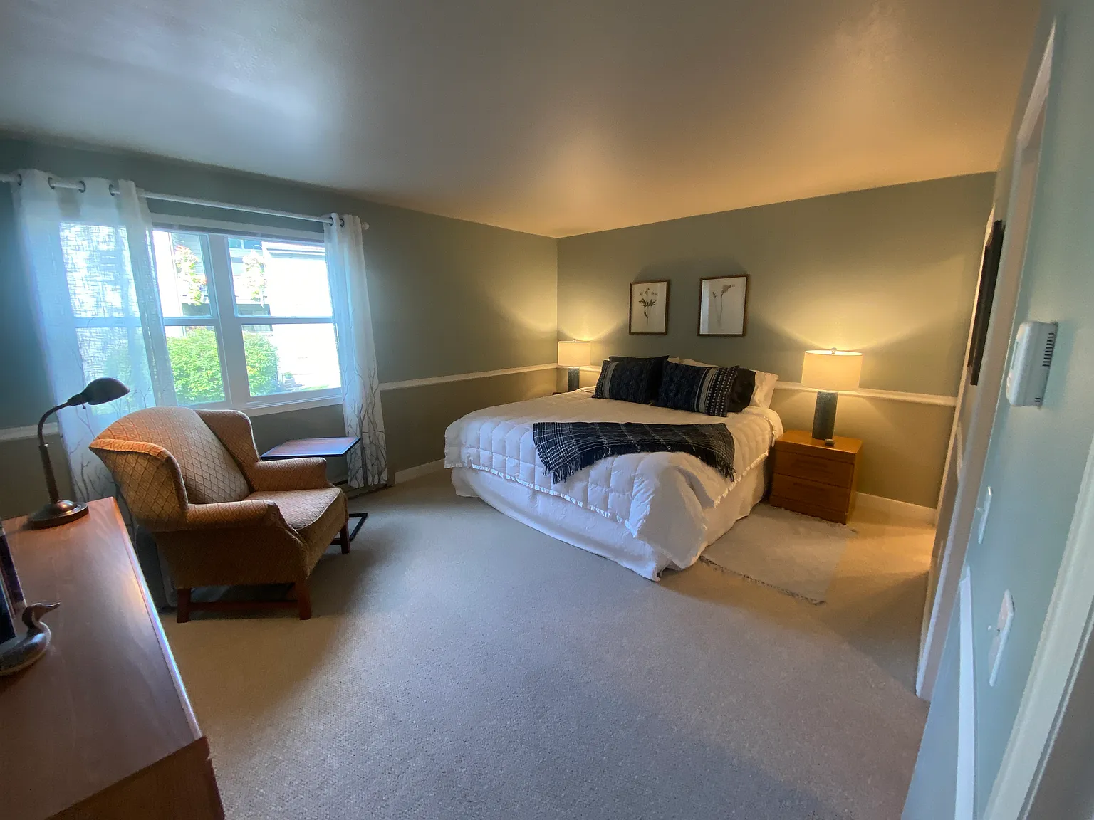 2 bed, 1126 sqft, $2,100 — Photo 4