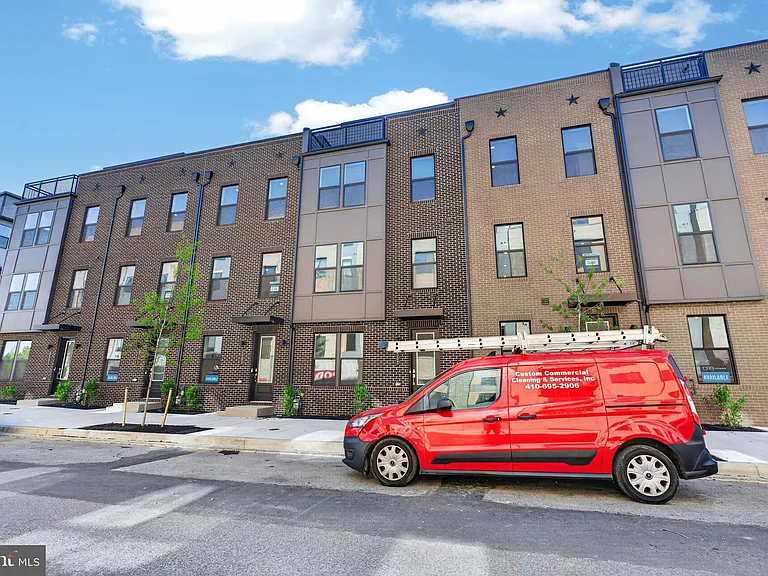 2507 Light St — Photo 44