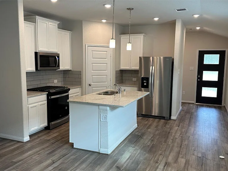 221 Harper Ridge Dr — Photo 9