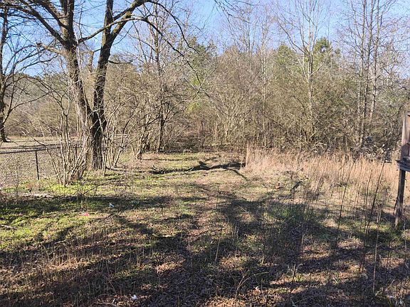 3rd image of 2762 Dime Rd