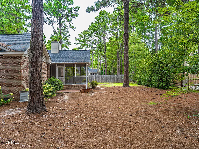 104 Juniper Creek Blvd — Photo 45