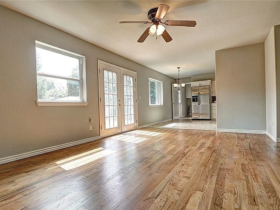 4th image of 803 NW 9th St