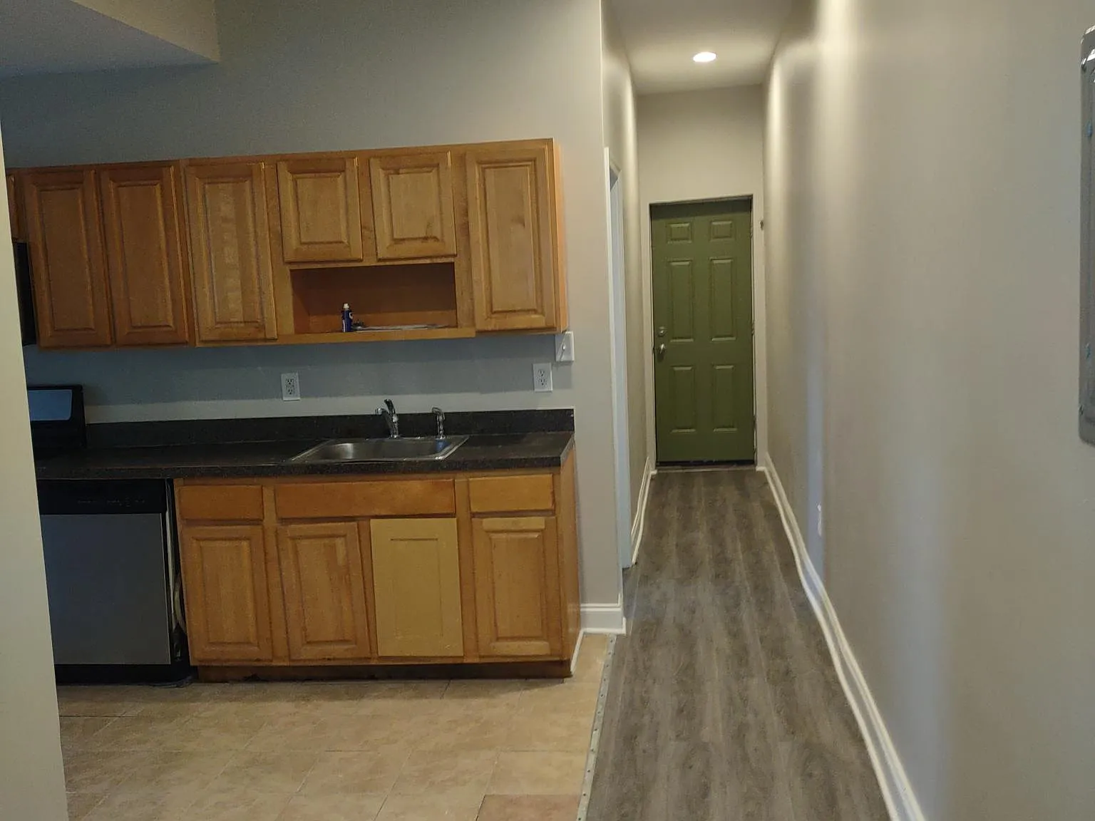 3 bed, 3666 sqft, $1,600 — Photo 3