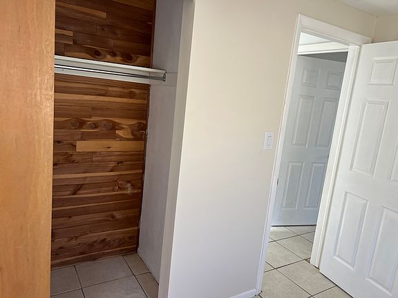2nd image of 3142 Primrose Dr