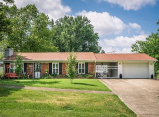 6810 Applegate Ln, Louisville, KY 40228