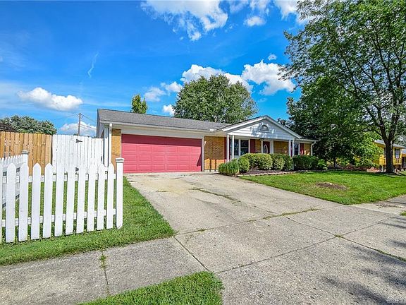 4th image of 1204 Edgebrook Ave
