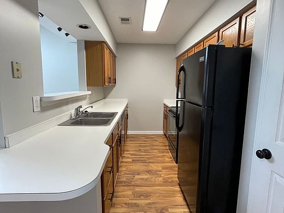 5th image of 3033 Bonanza Dr