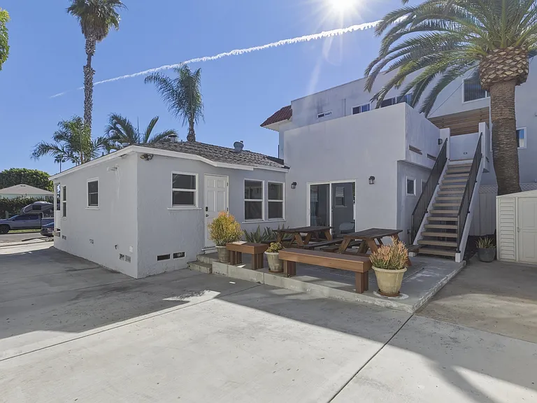 1544 Chalcedony St — Photo 16
