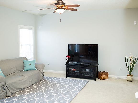 3rd image of 3541 S Glasgow Cir