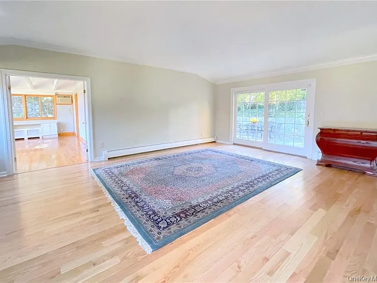 12 Ervilla Dr — Photo 8