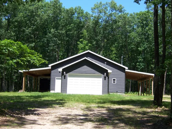 6100 Gate Rd, Houghton Lake, MI 48629