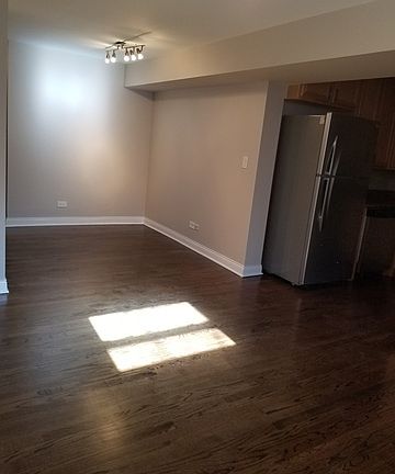 3rd image of 1015 N Campbell Ave #G
