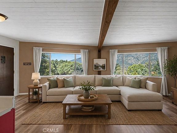 3rd image of 2028 Linden Dr