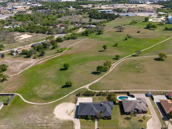 413 W Park Ave, Weatherford, TX 76086