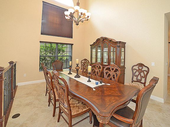 Home For Sale In Canyon Isles