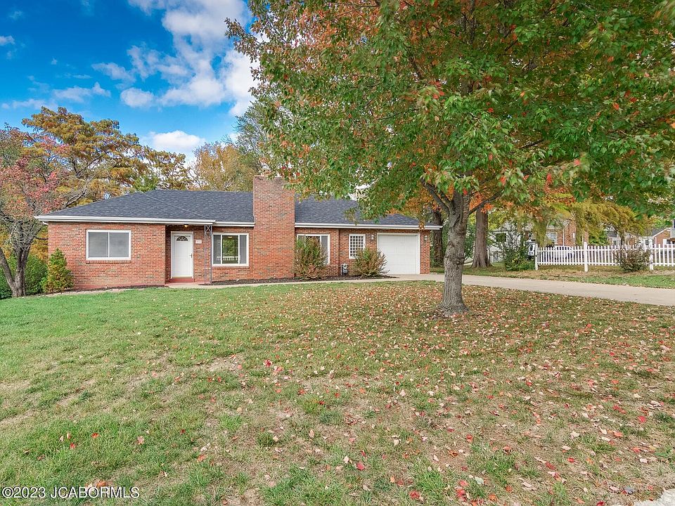 2004 Wayne Ave, Jefferson City, MO 65109 Zillow