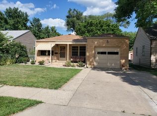 1606 Mulberry St, Yankton, SD 57078
