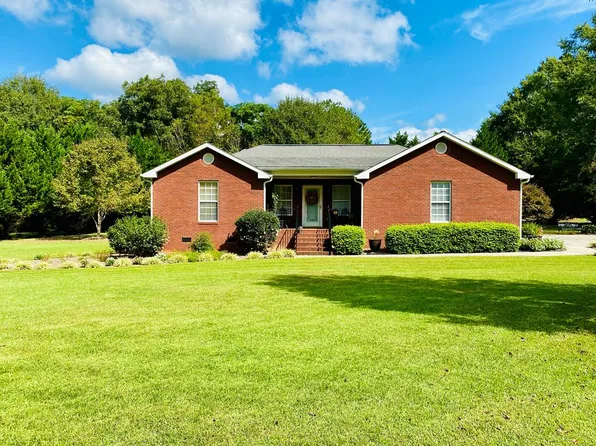 45 Tucker St, Shady Dale, GA 31085