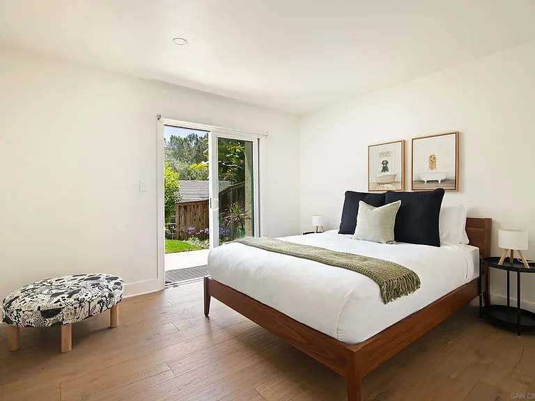 2452 Azure Coast Dr — Photo 29