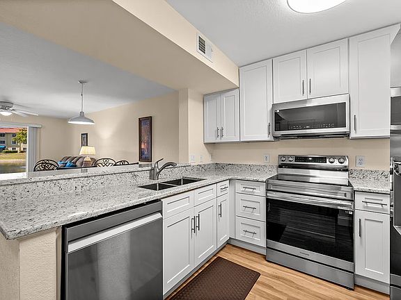3rd image of 812 Key Royal Cir #8264