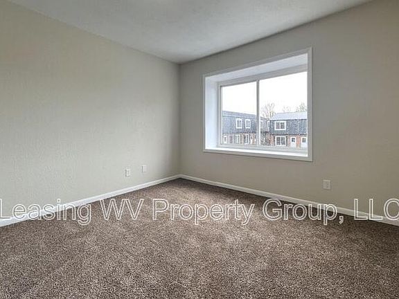 3rd image of 139 Clayton Ave #1D