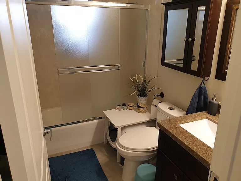 877 Park Dr #A — Photo 3