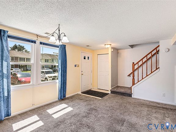 4th image of 9494 Tracey Lynne Cir