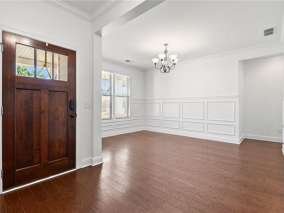 3rd image of 2070 Covey Dr