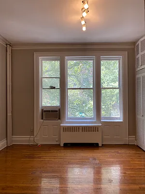 Rented by Dab Hold Corp | media 5