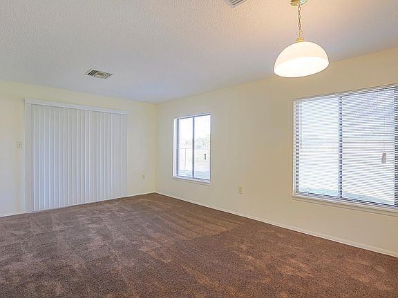 3rd image of 1800 Woodwinds Dr #Rphppsrgm