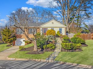 8411 Geneva Mason Rd, Potomac, MD 20854