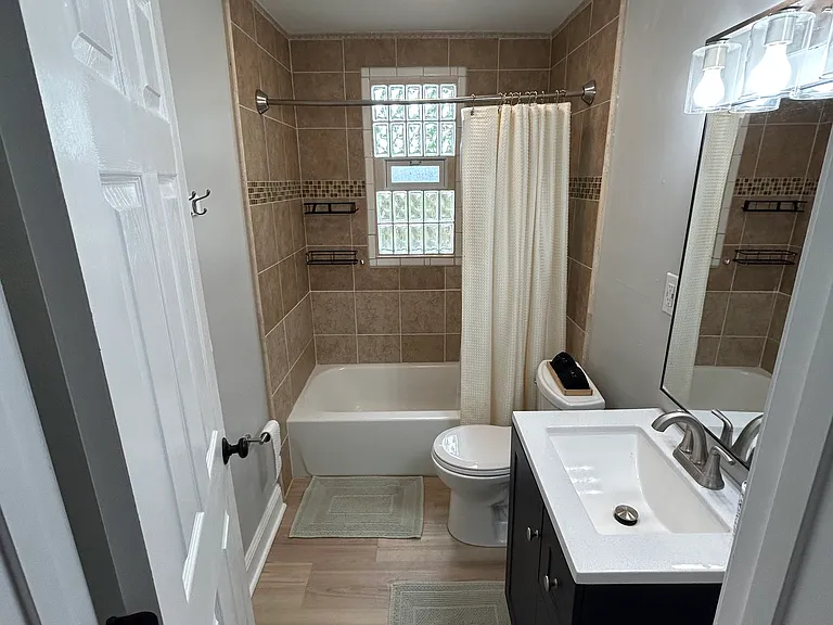 457 Heman Dr — Photo 16
