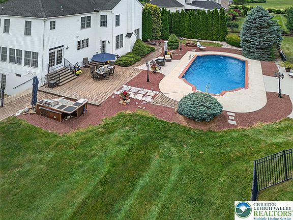 3rd image of 4508 Homestead Dr