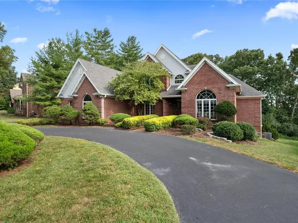 13518 Pine Wood Trl, Saint Louis, MO 63128