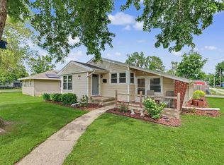305 N Court St, Tuscola, IL 61953