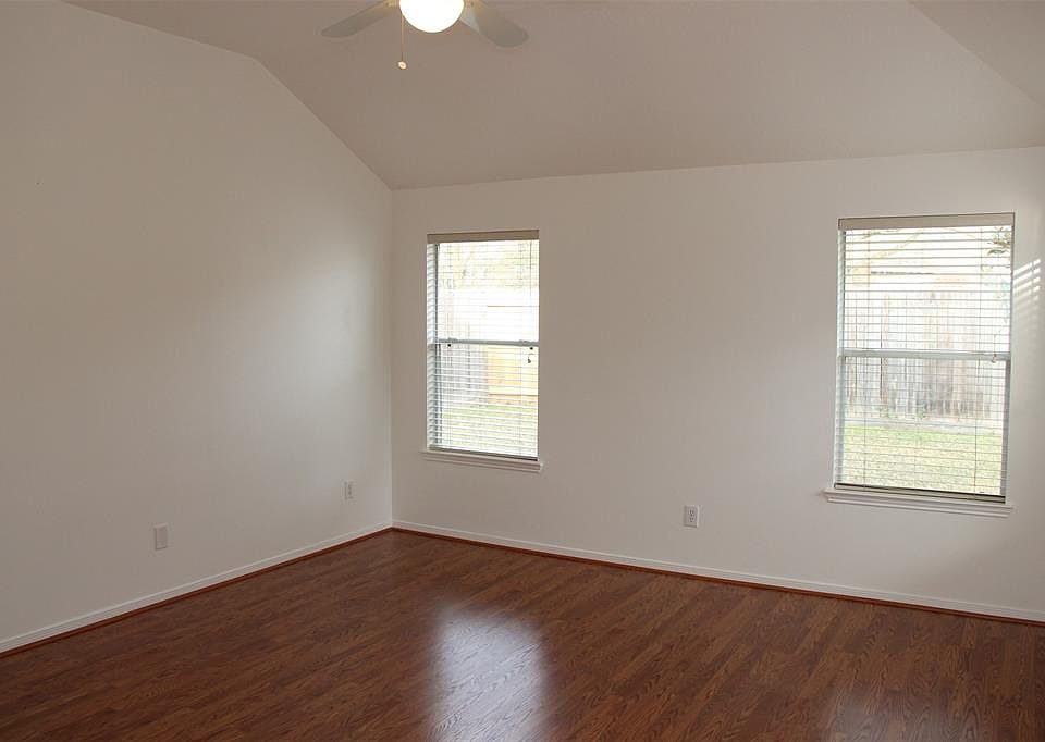 1st image of 2014 White Oaks Hills Ln