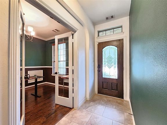 4th image of 3004 Trail Creek Ct